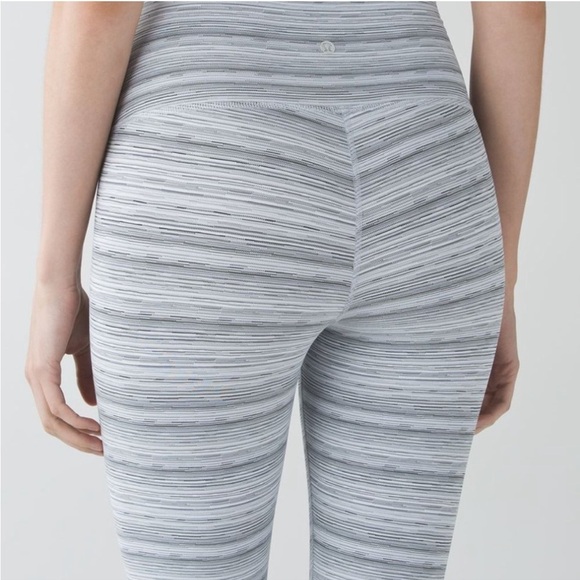 Lululemon High Times Pant Luxtreme Leggings Cyber Stripe White Silver Fox - Picture 3 of 15